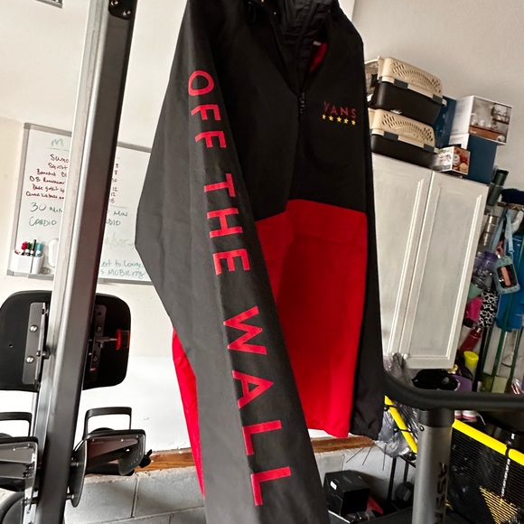 Vans windbreaker. Size L in men. Very good condition new without tags - Picture 3 of 8